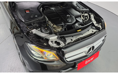 mercedes-benz-e-220 - 5