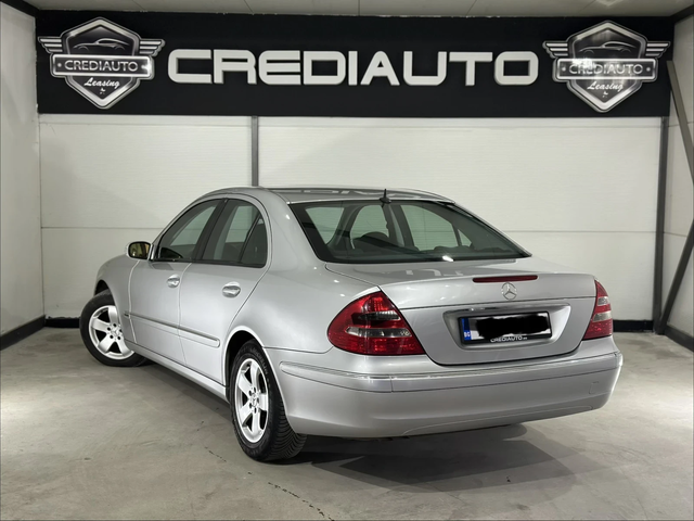Mercedes-Benz E 220 AUTO - автомобили, коли, обяви за нови и употребявани 3