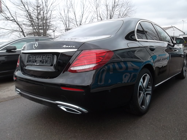 Mercedes-Benz E 220 4matic AMG line - автомобили, коли, обяви за нови и употребявани 2
