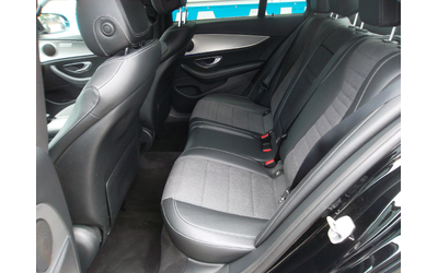 Mercedes-Benz E 220 4matic AMG line - автомобили, коли, обяви за нови и употребявани 6