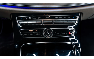 Mercedes-Benz E 220 * 4Matic* 360* lane assist* лизинг* AMG Line - автомобили, коли, обяви за нови и употребявани 13