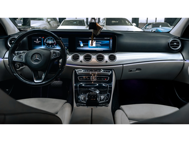 Mercedes-Benz E 220 * 4Matic* 360* lane assist* лизинг* AMG Line - автомобили, коли, обяви за нови и употребявани 14