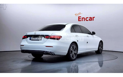 mercedes-benz-e-220 - 1