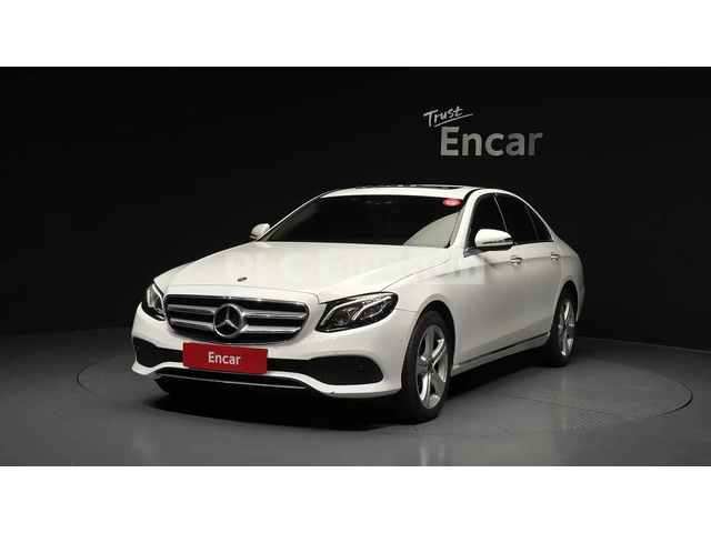 Mercedes-Benz E 220 d* DISTRONIC* ПОДГРЕВИ* ПАНОРАМА* АВТОКРЕДИТ - автомобили, коли, обяви за нови и употребявани 0