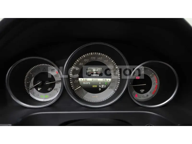 Mercedes-Benz E 220 * АВТОКРЕДИТ БЕЗ ПЪРВОНАЧАЛНА * НА ЗАДНО * - автомобили, коли, обяви за нови и употребявани 6