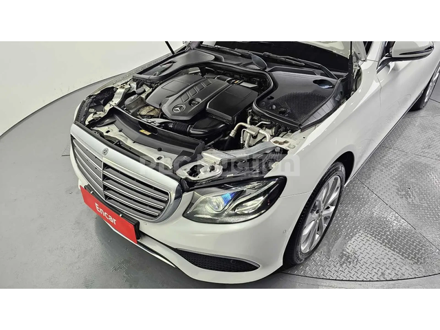 Mercedes-Benz E 220 ПОДГРЕВИ * ШИБИДАХ * 2 КЛЮЧА * KEYLESS * BURMESTER - автомобили, коли, обяви за нови и употребявани 5