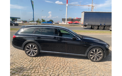 Mercedes-Benz E 220 - автомобили, коли, обяви за нови и употребявани 0