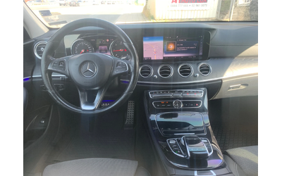 Mercedes-Benz E 220 - автомобили, коли, обяви за нови и употребявани 5
