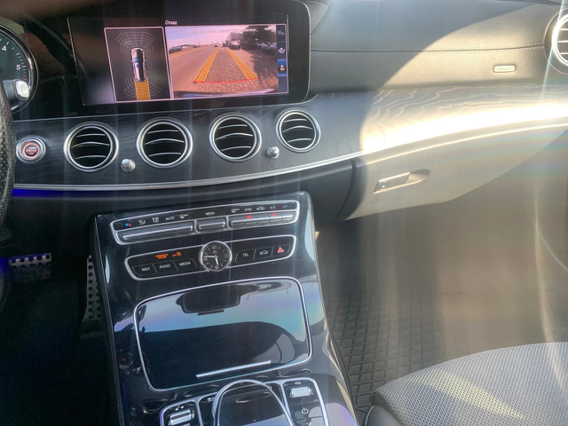 Mercedes-Benz E 220 - автомобили, коли, обяви за нови и употребявани 6