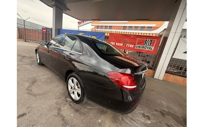 mercedes-benz-e-220 - 3