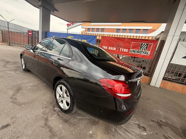 Mercedes-Benz E 220 AMG* 9G* Кожа* Камера - автомобили, коли, обяви за нови и употребявани 3