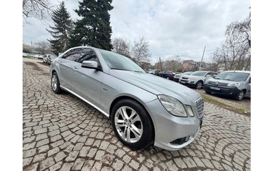 mercedes-benz-e-220 - 1