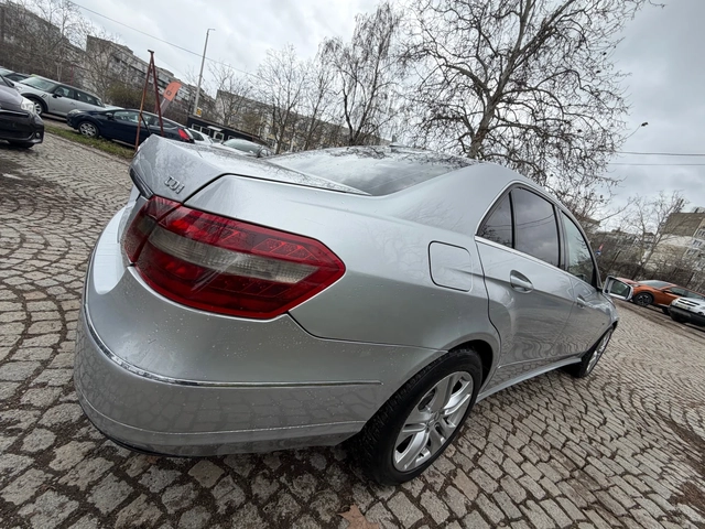 Mercedes-Benz E 220 КОЖА* АВТОМАТИК* 2.2CDi* 170кс - автомобили, коли, обяви за нови и употребявани 3