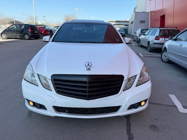 Mercedes-Benz E 220 Автоматик* Алкантара* УНИКаТ - автомобили, коли, обяви за нови и употребявани 2