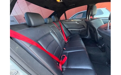Mercedes-Benz E 220 Автоматик* Алкантара* УНИКаТ - автомобили, коли, обяви за нови и употребявани 6