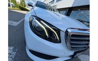 mercedes-benz-e-220 - 4