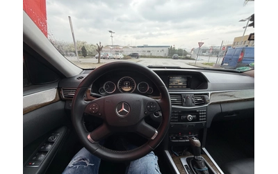 Mercedes-Benz E 220 AMG* 7G* LED - автомобили, коли, обяви за нови и употребявани 11
