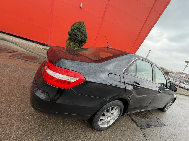 Mercedes-Benz E 220 AMG* 7G* LED - автомобили, коли, обяви за нови и употребявани 4