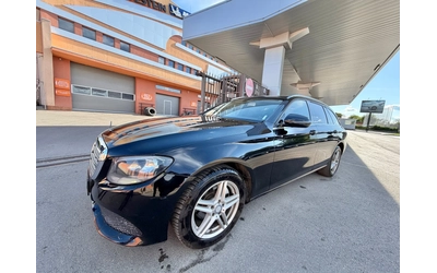 mercedes-benz-e-220 - 1