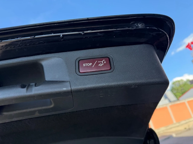 Mercedes-Benz E 220 AMG* LED* 9G* NaVi* КОжА* Камера - автомобили, коли, обяви за нови и употребявани 7