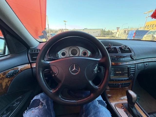 Mercedes-Benz E 220 Автоматик* Обслужен* Регистриран - автомобили, коли, обяви за нови и употребявани 10