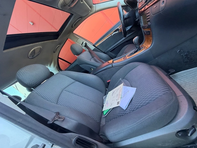 Mercedes-Benz E 220 Автоматик* Обслужен* Регистриран - автомобили, коли, обяви за нови и употребявани 8