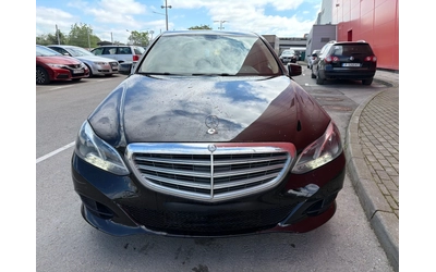 mercedes-benz-e-220 - 2