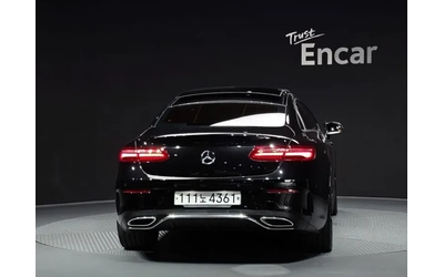 mercedes-benz-e-220 - 1