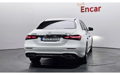 mercedes-benz-e-220 - 1