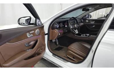 mercedes-benz-e-220 - 5