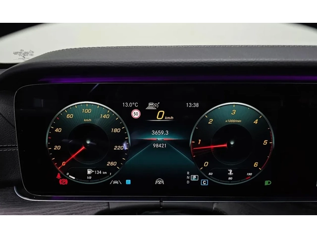 Mercedes-Benz E 220 AMG PKG | 4MATIC | 360 - автомобили, коли, обяви за нови и употребявани 8