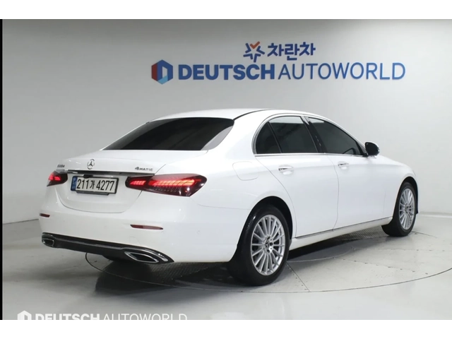 Mercedes-Benz E 220 4MATIC - автомобили, коли, обяви за нови и употребявани 1