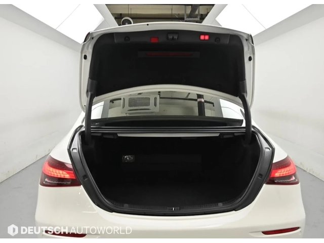 Mercedes-Benz E 220 4MATIC - автомобили, коли, обяви за нови и употребявани 4