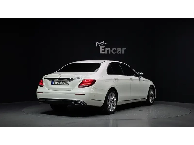 Mercedes-Benz E 220 4MATIC+ Burmeister+ Обдухване! - автомобили, коли, обяви за нови и употребявани 3