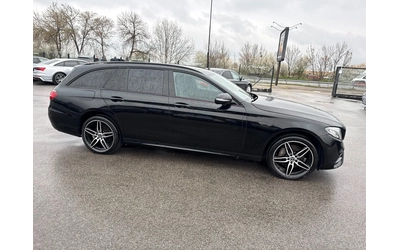 mercedes-benz-e-220 - 1