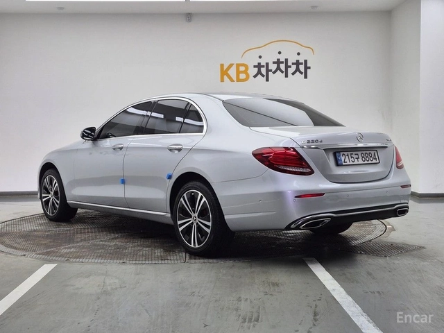 Mercedes-Benz E 220 4MATIC* AVANTGARDE* ХЕДЪП* КАМЕРА* КРАЙНА ЦЕНА - автомобили, коли, обяви за нови и употребявани 2