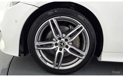 mercedes-benz-e-220 - 4