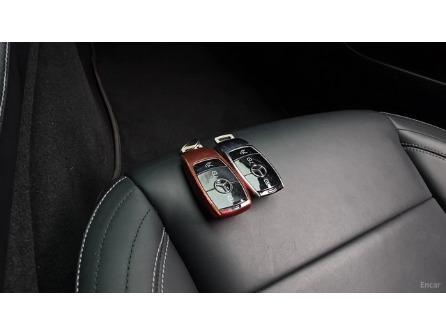 Mercedes-Benz E 220 d* 4MATIC* AMG-LINE* DISTRONIC* КАМЕРА* HUD* - автомобили, коли, обяви за нови и употребявани 14
