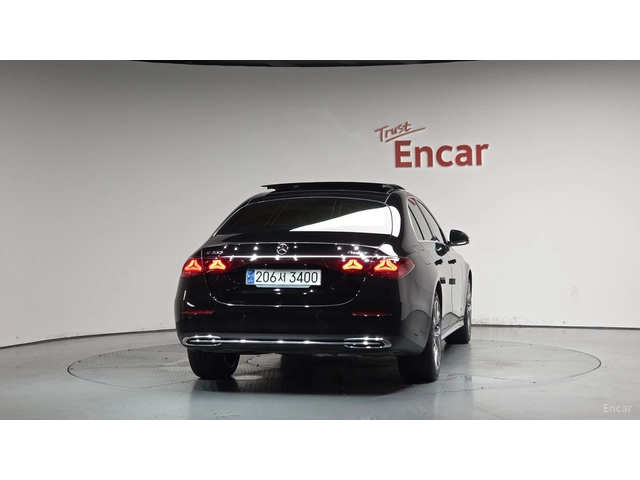 Mercedes-Benz E 220 4MATIC* EXCLUSIVE* ПОДГРЕВ* ОБДУХВАНЕ* ПАНО* 360* - автомобили, коли, обяви за нови и употребявани 3