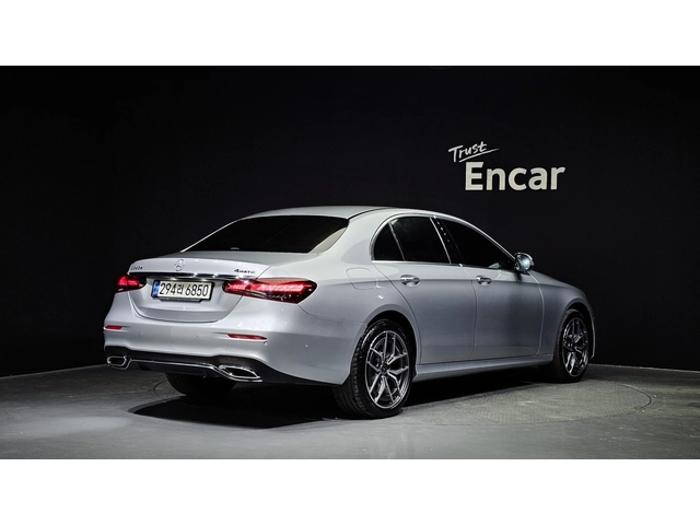 Mercedes-Benz E 220 AMG LINE* 4MATIC* КОЖА* ПОДГР* ОБДУХ* 360* HUD* LI - автомобили, коли, обяви за нови и употребявани 1