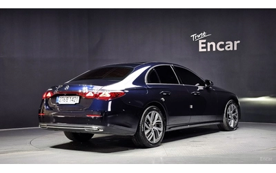 mercedes-benz-e-220 - 1