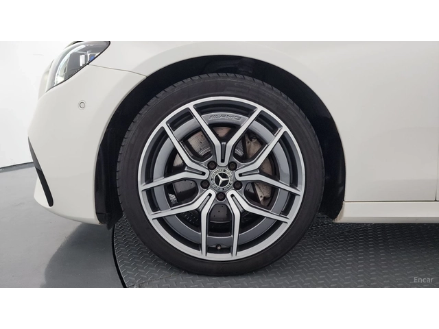 Mercedes-Benz E 220 ПАМЕТ* 360 КАМЕРА* HEADUP* ДИСТРОНИК* - автомобили, коли, обяви за нови и употребявани 4
