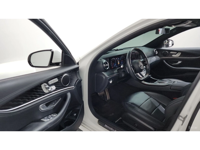 Mercedes-Benz E 220 ПАМЕТ* 360 КАМЕРА* HEADUP* ДИСТРОНИК* - автомобили, коли, обяви за нови и употребявани 9