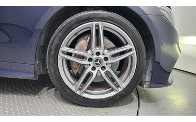 mercedes-benz-e-220 - 4