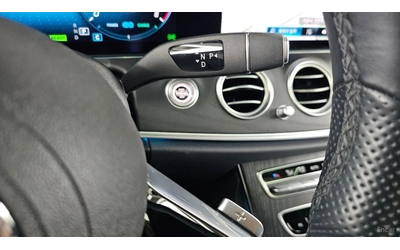 Mercedes-Benz E 220 4MATIC/AMG-LINE/SUNROOF/DRIVE-ASSISTS/360VIEW - автомобили, коли, обяви за нови и употребявани 14