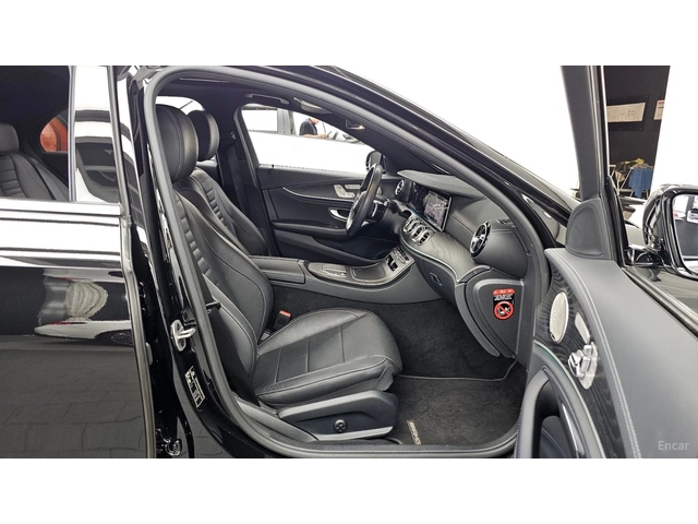 Mercedes-Benz E 220 4MATIC/AMG-LINE/SUNROOF/DRIVE-ASSISTS/360VIEW - автомобили, коли, обяви за нови и употребявани 9