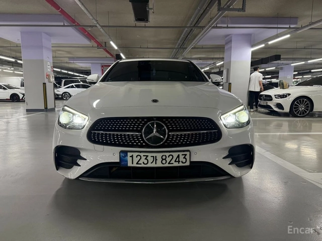 Mercedes-Benz E 220 4MATIC* AMG LINE* DISTRONIC* 360* КРАЙНА ЦЕНА - автомобили, коли, обяви за нови и употребявани 1