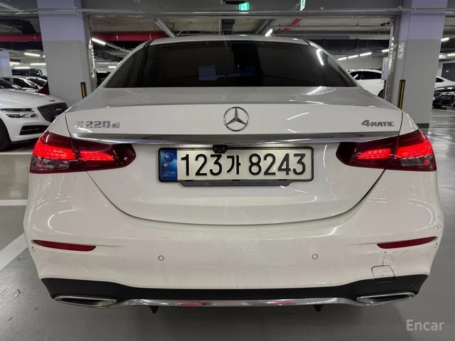 Mercedes-Benz E 220 4MATIC* AMG LINE* DISTRONIC* 360* КРАЙНА ЦЕНА - автомобили, коли, обяви за нови и употребявани 2