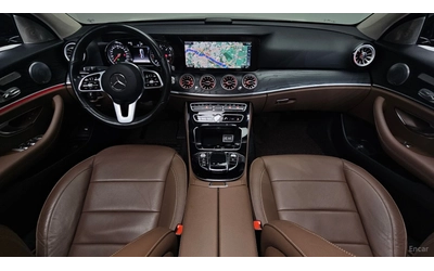 mercedes-benz-e-220 - 4