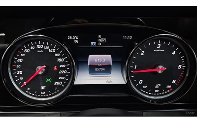 mercedes-benz-e-220 - 5